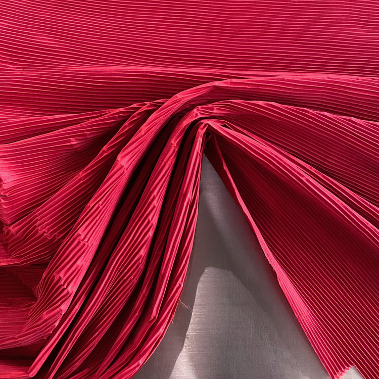 Accordion-Pleated Taffeta - Crimson