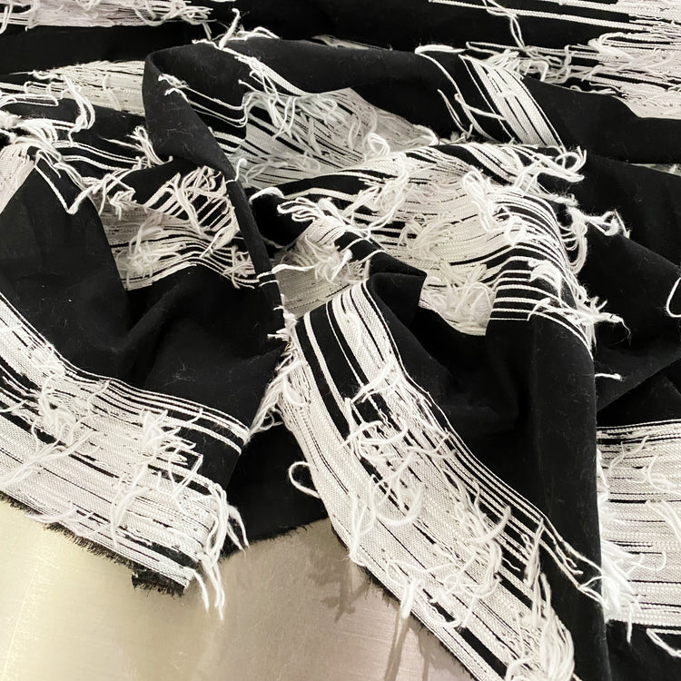 Abstract Large Brush Stroke - Yarn Insert - Black/White
