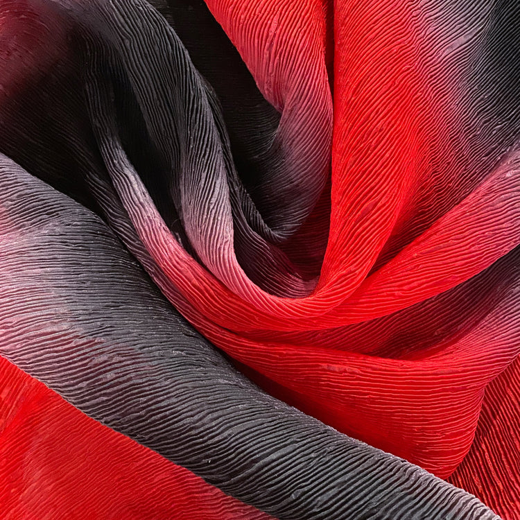 Gradient Plisse Organza - Red / Black