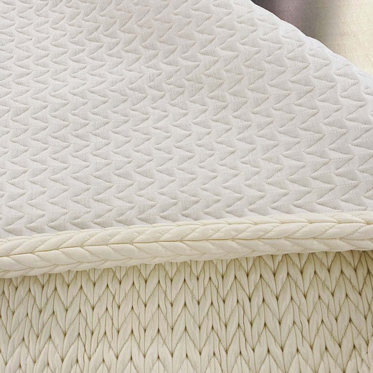 Stockinette Quilted Taffeta / Wadding - Ivory