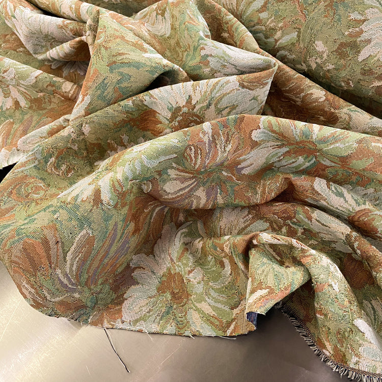 Oil-Painted Floral Tapestry Jacquard - Peru / Pale Green / White