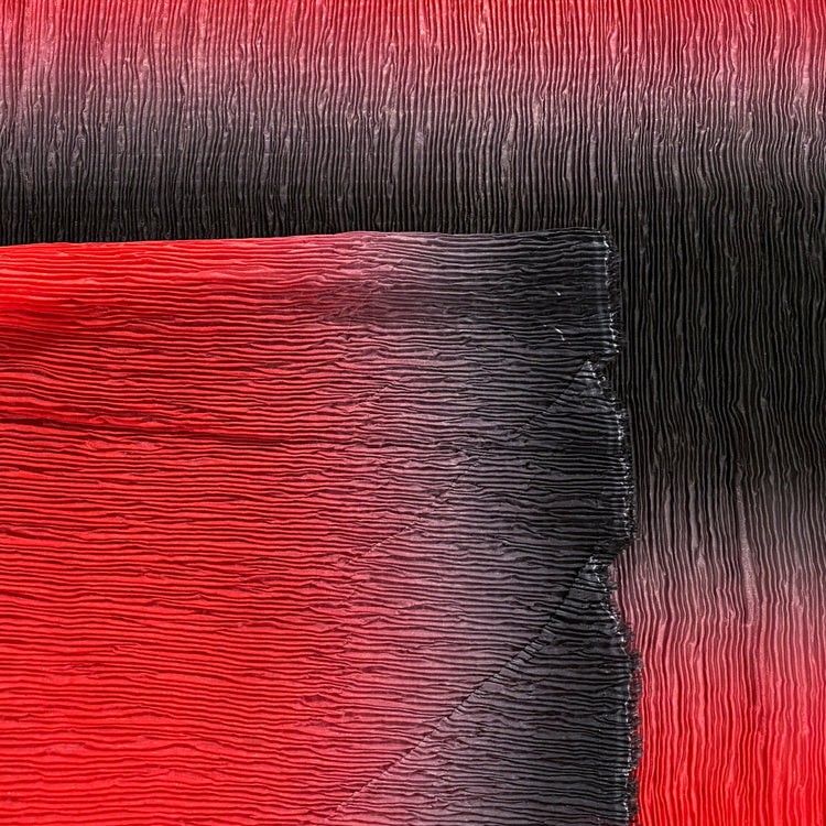 Gradient Plisse Organza - Red / Black