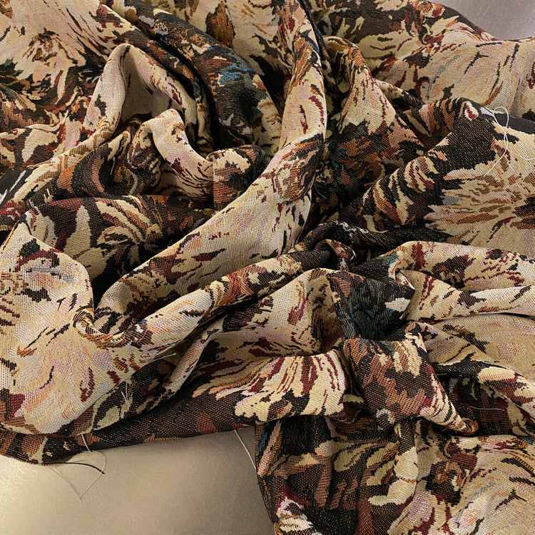 Oil-Painted Floral Tapestry Jacquard - Sienna Brown / Cornsilk / White
