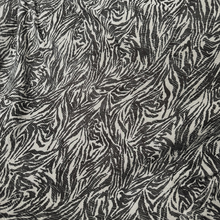 Abstract Foliage Plisse - Black/White