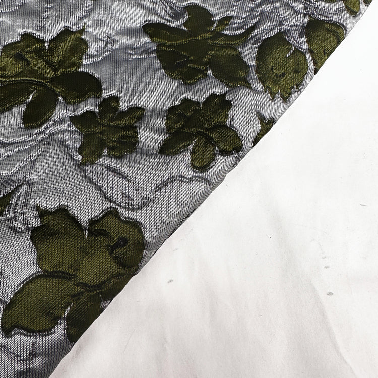 Wrinkled Daffodil Satin Jacquard - White/Moss Green