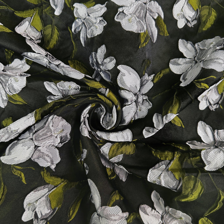 Wrinkled Daffodil Satin Jacquard - White/Moss Green