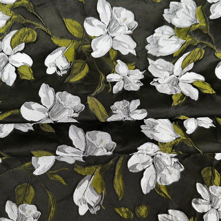 Wrinkled Daffodil Satin Jacquard - White/Moss Green