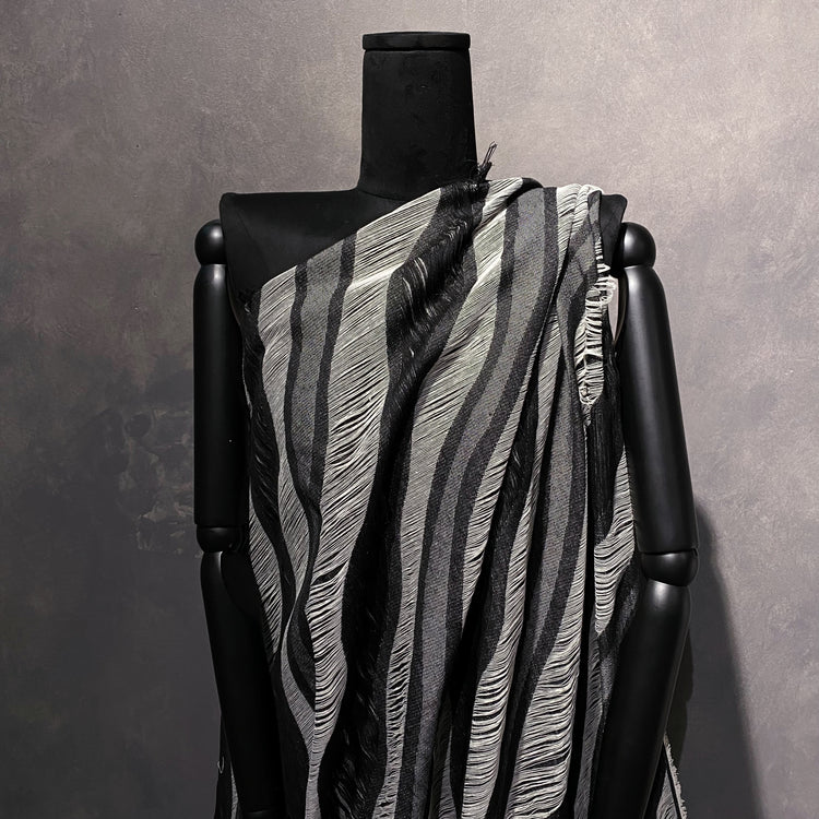 Yarn Float Fringed Wave Denim - Black / Grey / White