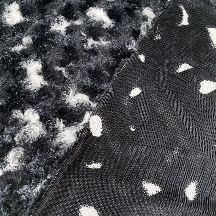 Spiral Motif Faux Fur - Black/White
