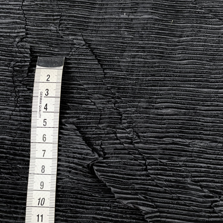 Crease-Pressed Plisse - Black
