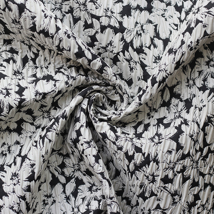 Wrinkled Floral Jacquard - Beige/Black