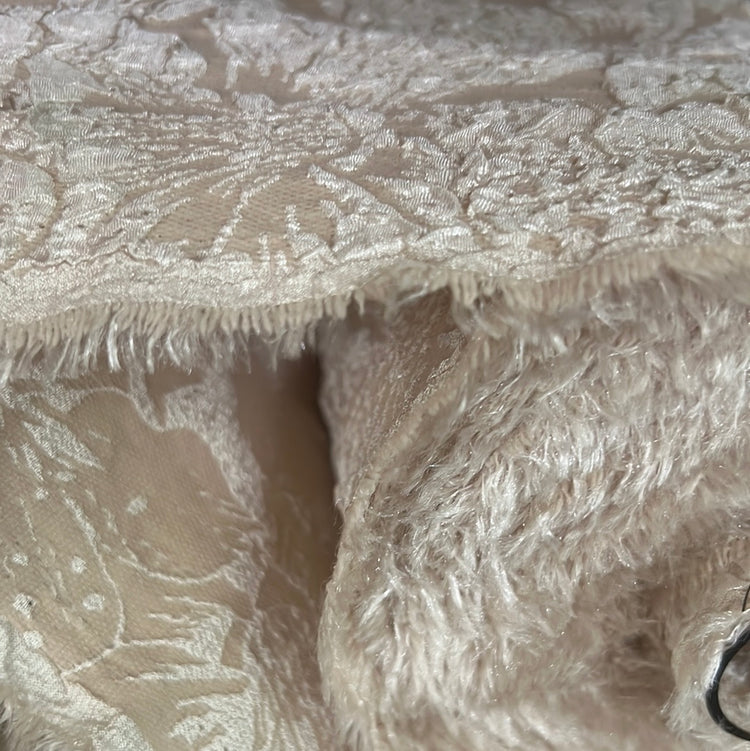 Lily Floral Cloqué - Beige