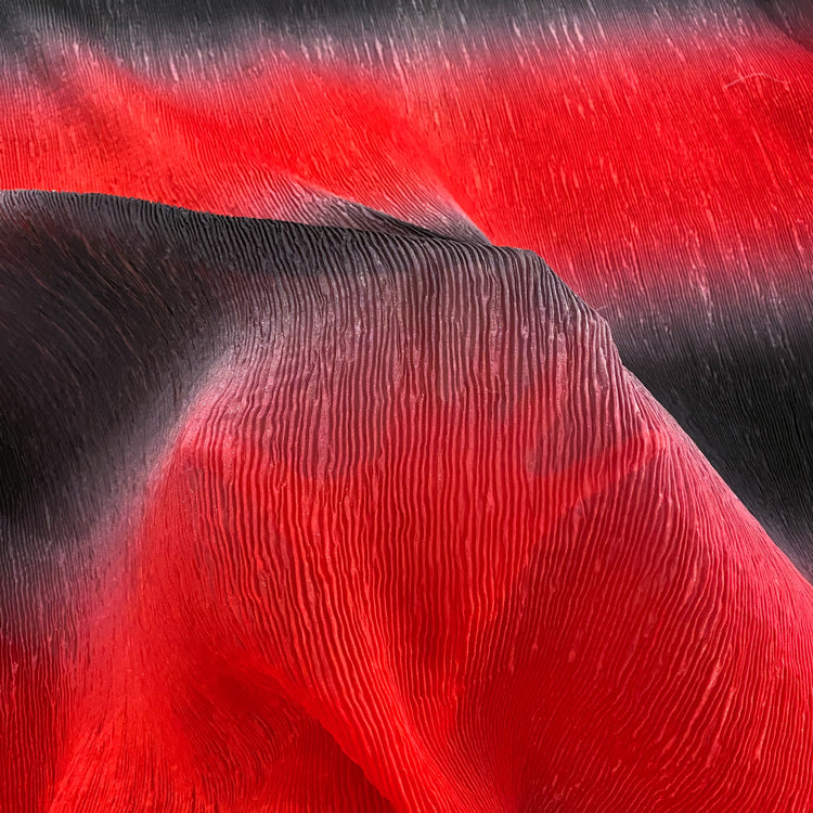 Gradient Plisse Organza - Red / Black