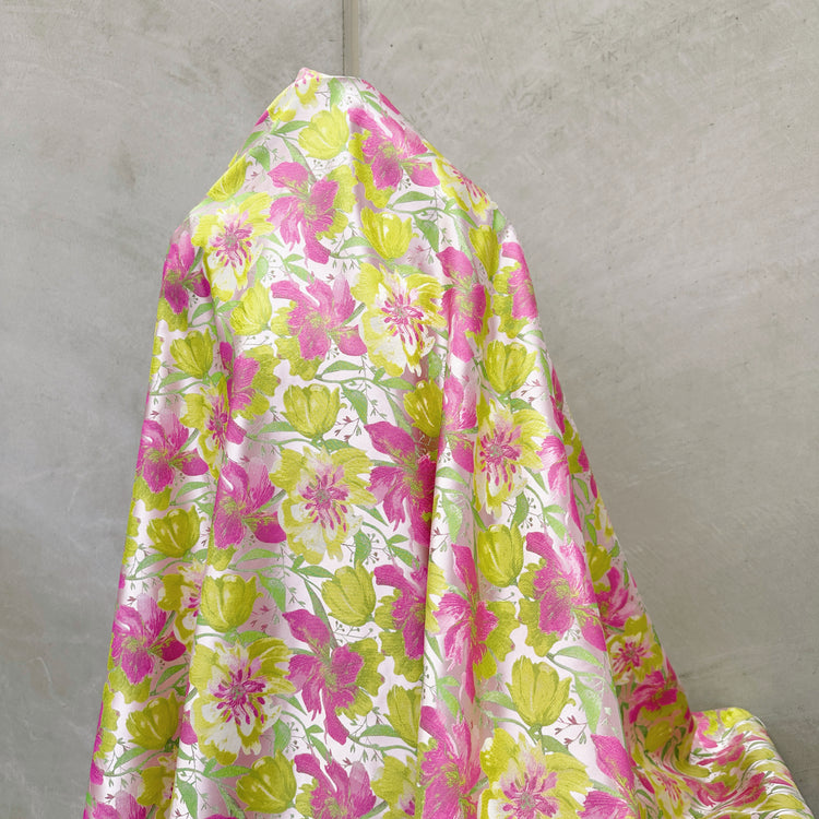 Day Lily & Peony Jacquard - Pink/Pale Green