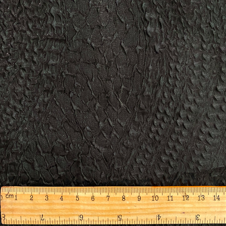 Wavy Tire Track Plisse Organza - Black