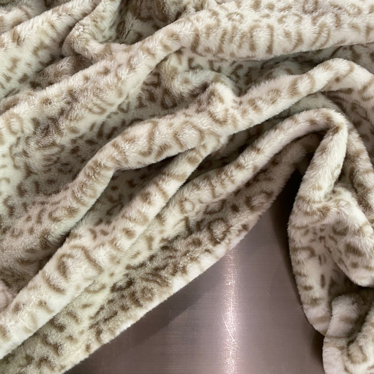 Faux Leopard Fur - Short Pile - White/Olive