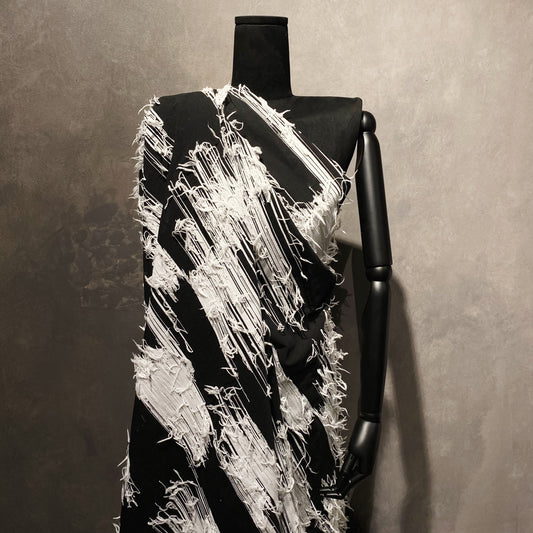 Abstract Large Brush Stroke - Yarn Insert - Black/White