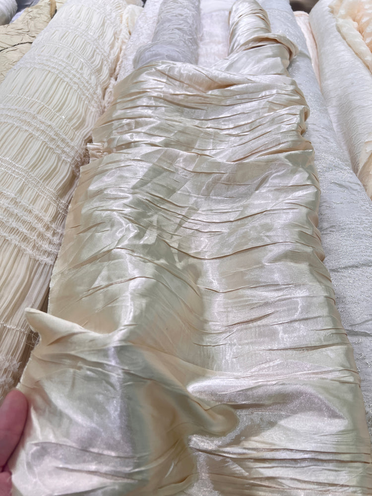 Large Plisse Satin - Blanched Almond